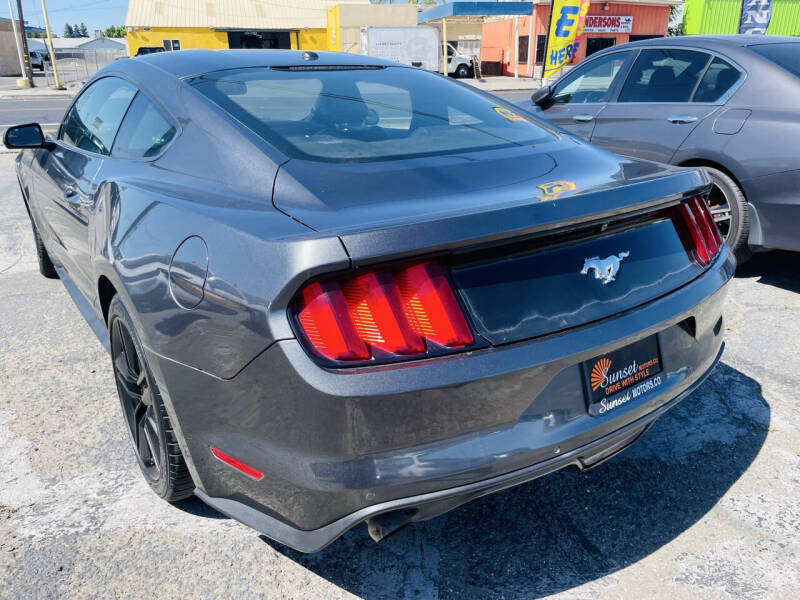 2015 Ford Mustang EcoBoost Premium