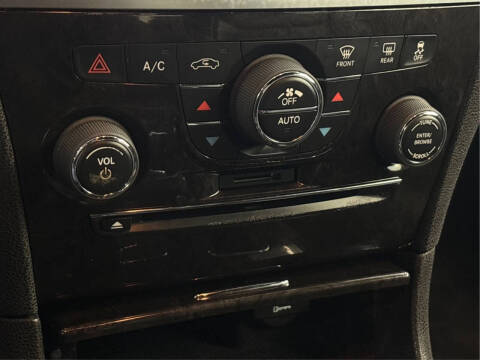 2011 Chrysler 300 Limited