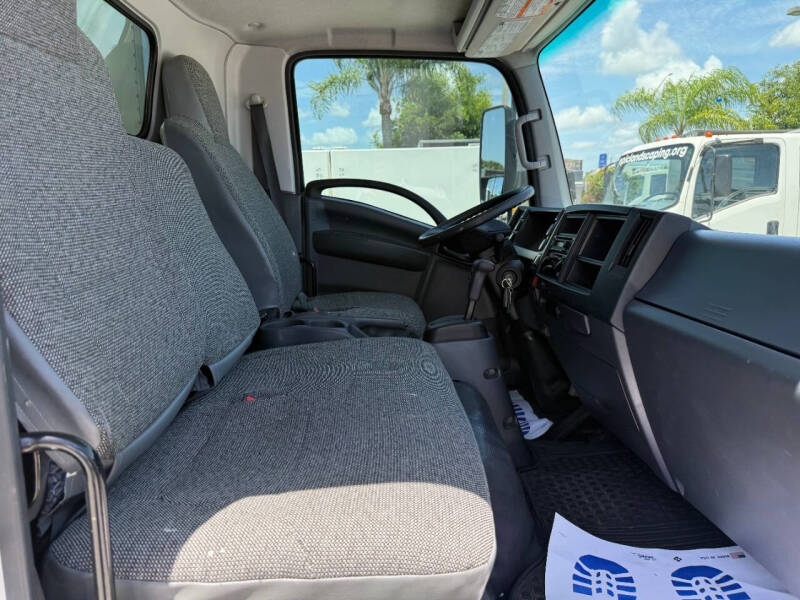 2024 Isuzu NRR