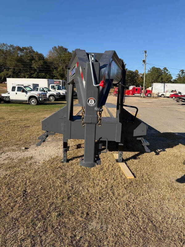 2026 Triple Crown Trailer GN22-30DT