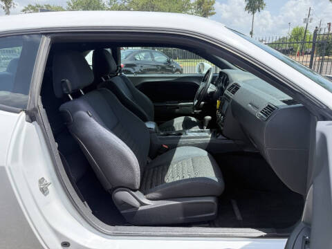 2014 Dodge Challenger SXT