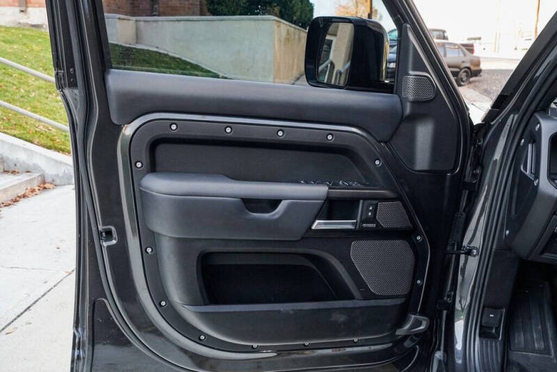 2024 Land Rover Defender 110 V8 P525 Carpathian Edition