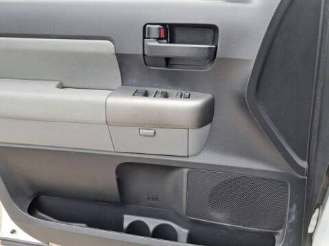 2016 Toyota Sequoia SR5