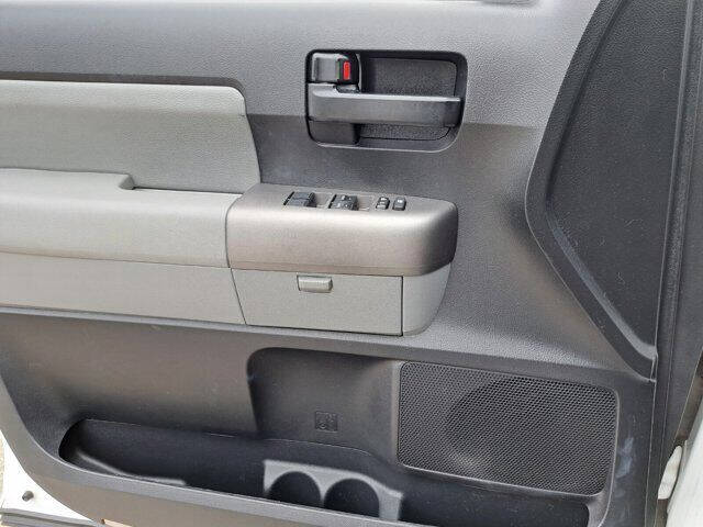 2016 Toyota Sequoia SR5