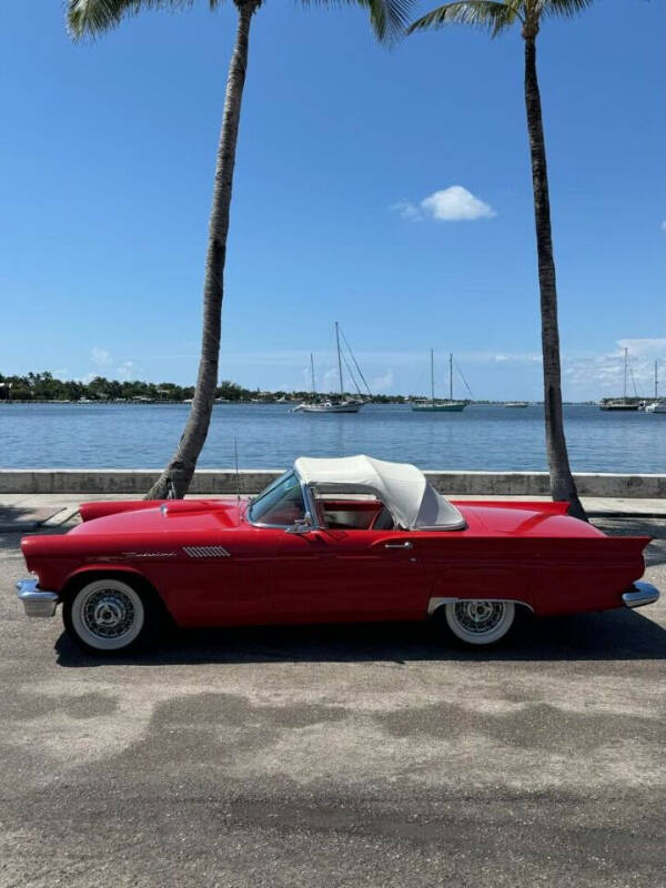 1957 Ford Thunderbird