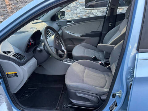 2013 Hyundai Accent GS