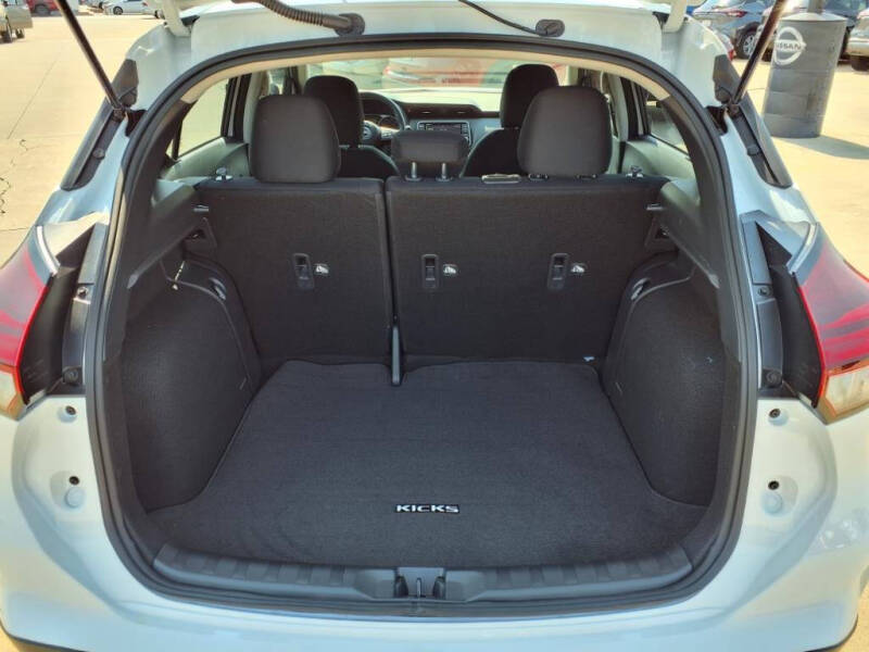 2025 Nissan Kicks Play S