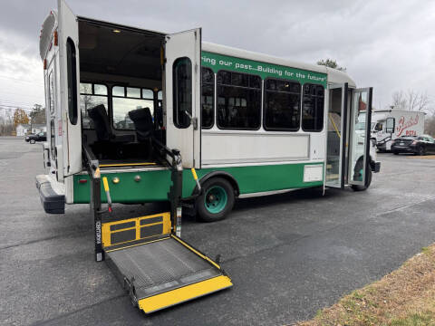 2010 Ford E-Series E-450 SD