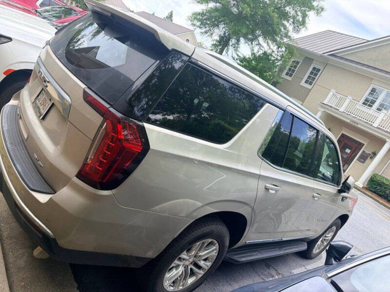 2023 GMC Yukon SLT