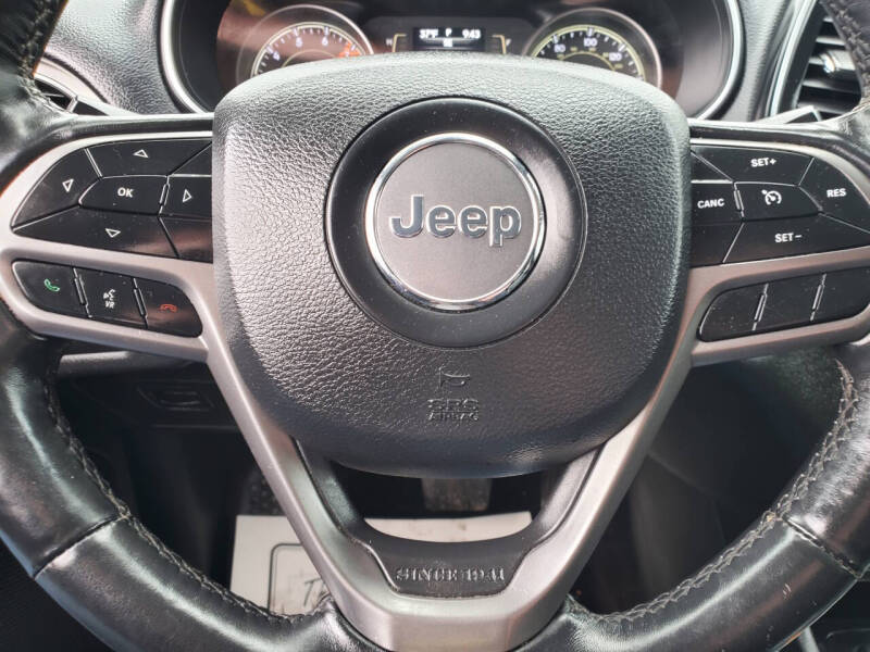 2019 Jeep Cherokee Latitude Plus