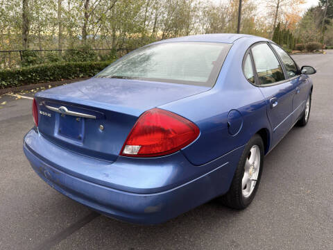 2003 Ford Taurus SE