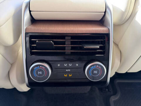 2023 Land Rover Range Rover P530 SE LWB