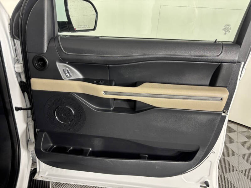 2023 Ford Expedition MAX XLT