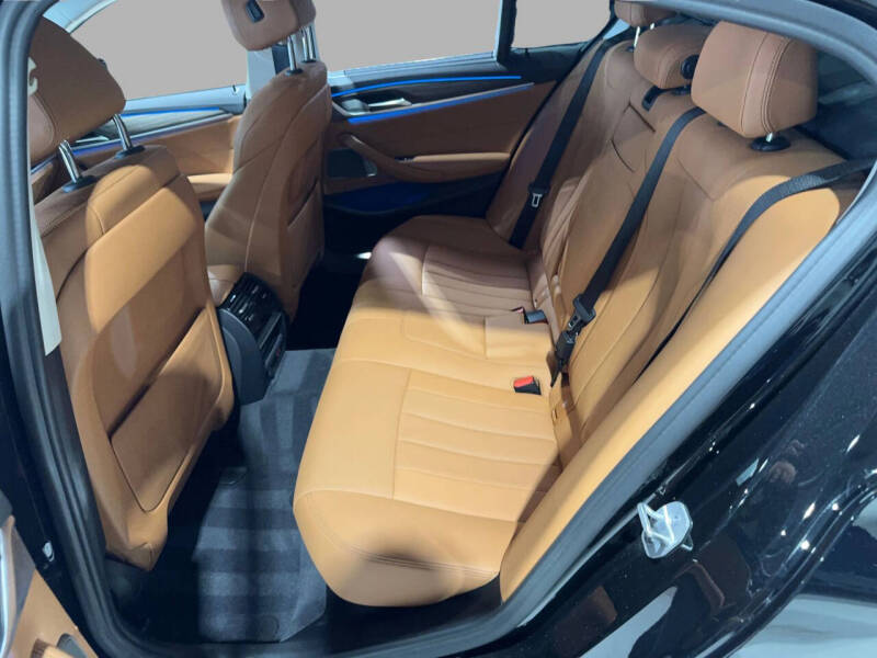 2022 BMW 5 Series 530e xDrive