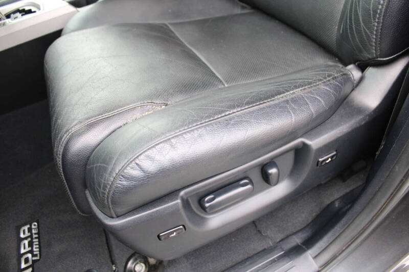 2013 Toyota Tundra Platinum