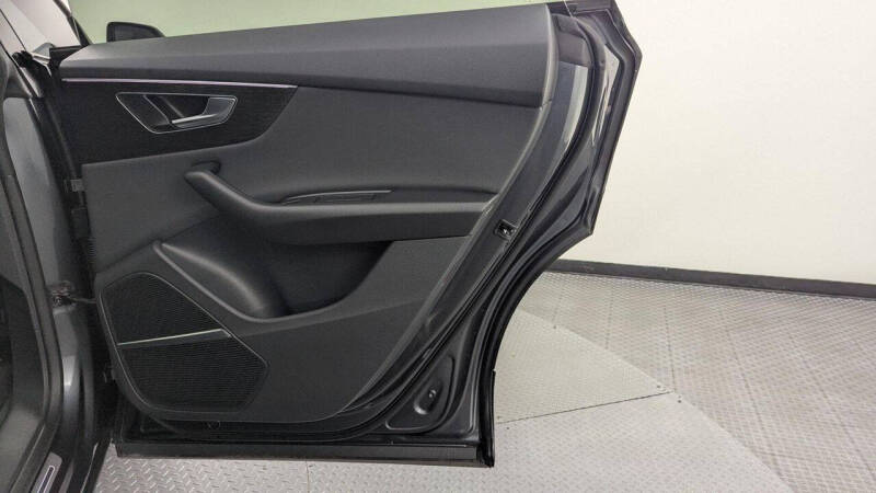 2022 Audi Q8 quattro Premium Plus 55 TFSI