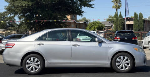 2011 Toyota Camry LE