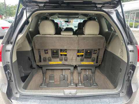 2011 Toyota Sienna Limited 7-Passenger