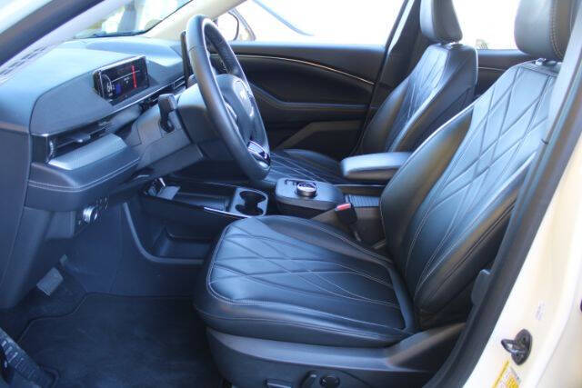 2022 Ford Mustang Mach-E Select