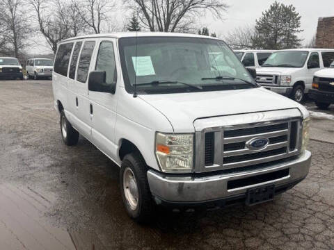 2013 Ford E-Series E-350 SD XLT