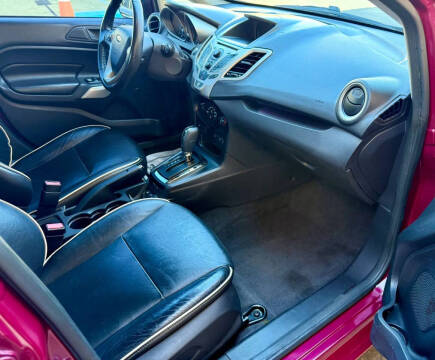 2011 Ford Fiesta SES