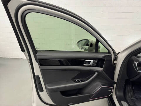 2022 Porsche Panamera 4S E-Hybrid