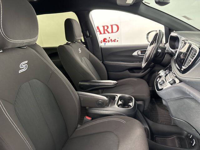 2021 Chrysler Pacifica Touring