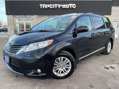 2017 Toyota Sienna XLE Premium 8-Passenger