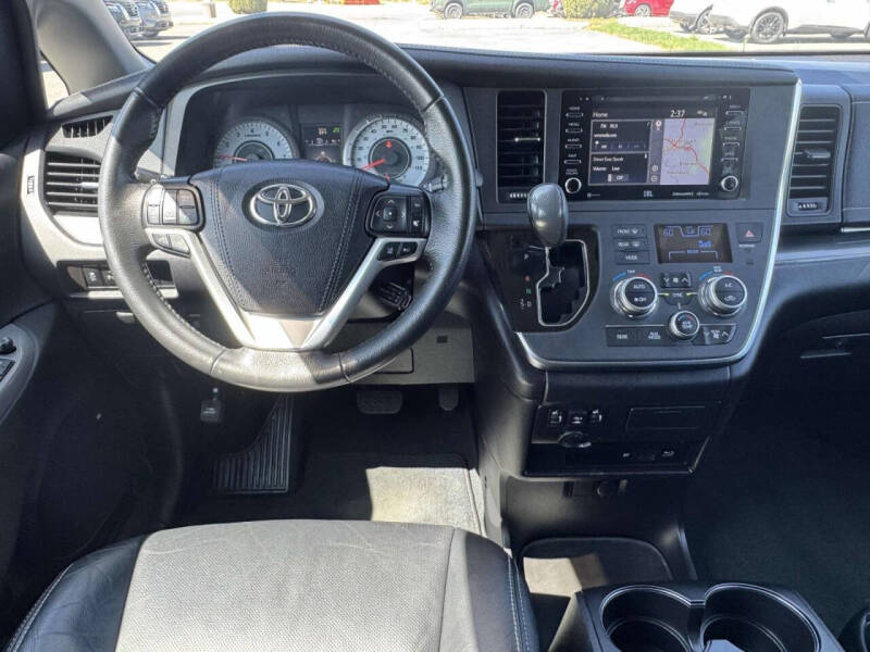 Used 2019 Toyota Sienna SE Premium with VIN 5TDXZ3DC7KS996939 for sale in Hagerstown, MD