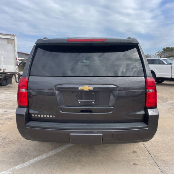 2016 Chevrolet Suburban LT