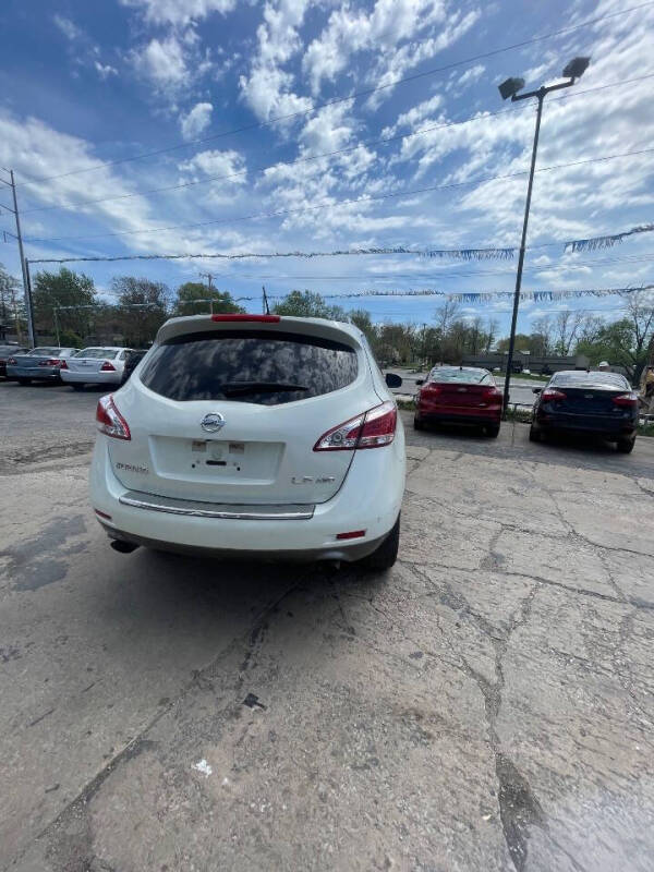 2011 Nissan Murano LE