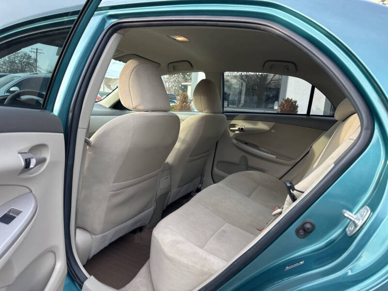 2010 Toyota Corolla LE