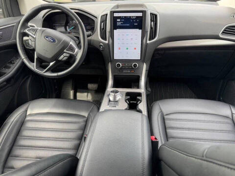 2023 Ford Edge