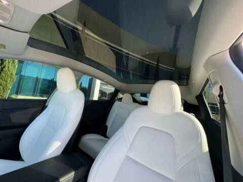 2023 Tesla Model Y Performance