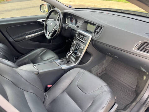 2016 Volvo V60 T5 Drive-E Premier