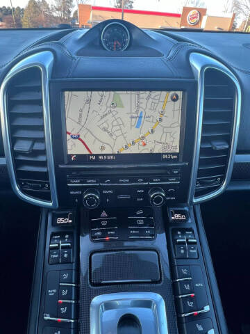 2014 Porsche Cayenne GTS