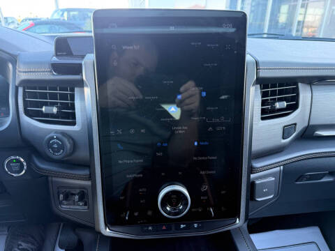 2023 Ford Expedition MAX Platinum