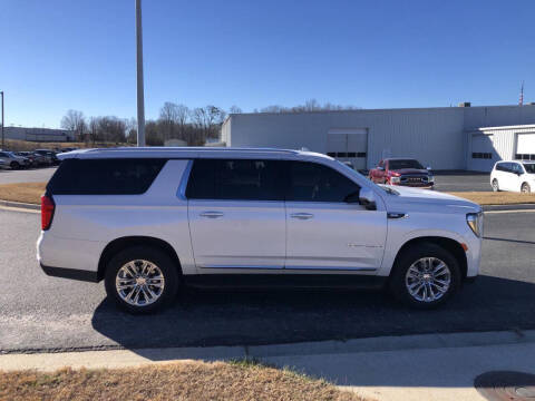 2022 GMC Yukon XL SLT