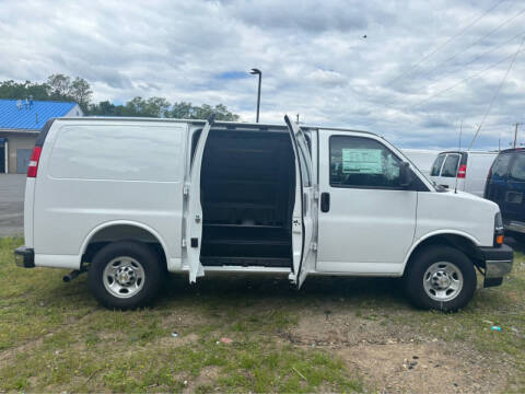 2025 Chevrolet Express 2500