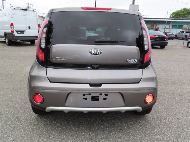 2017 Kia Soul +