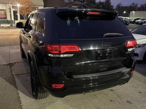 2017 Jeep Grand Cherokee Altitude