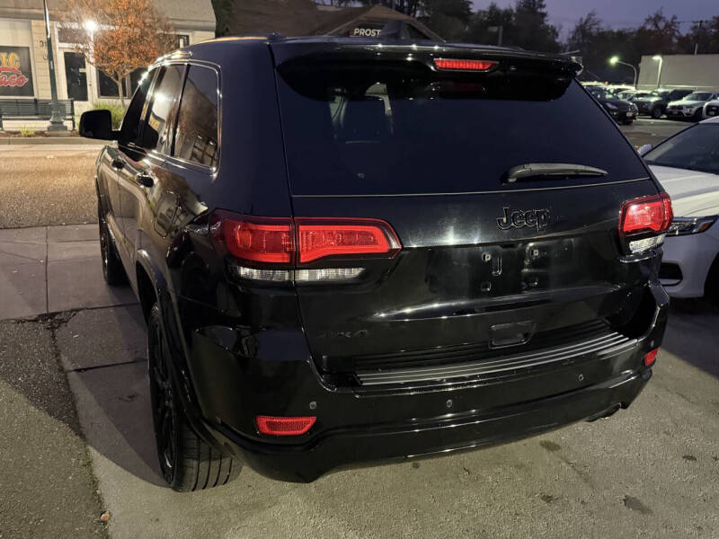 2017 Jeep Grand Cherokee Altitude