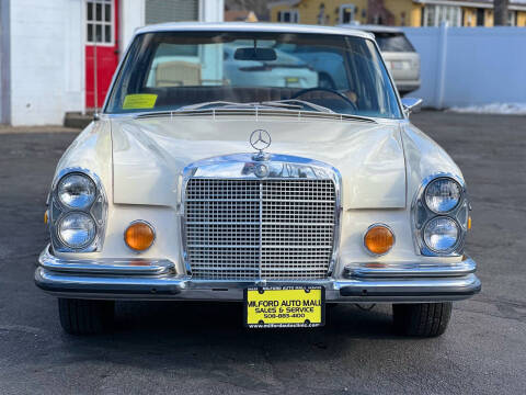 1973 Mercedes-Benz 280-Class