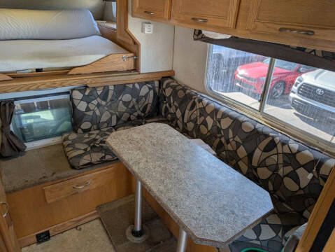 2011 Northern Lite M-8.5 Q-LITE