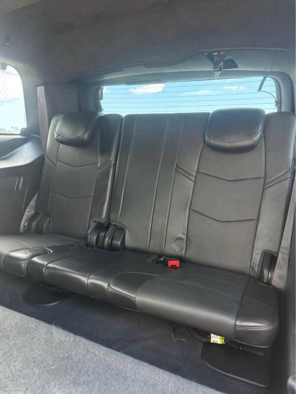 2017 Cadillac Escalade Platinum