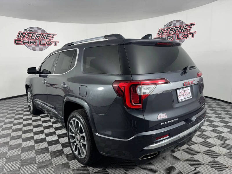 2022 GMC Acadia Denali