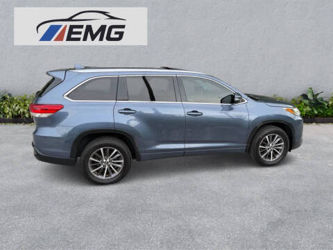 2017 Toyota Highlander SE