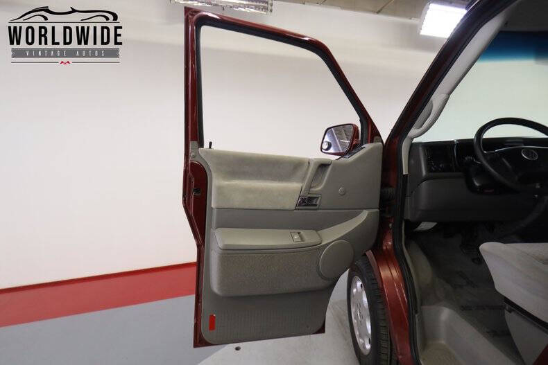 2002 Volkswagen EuroVan MV