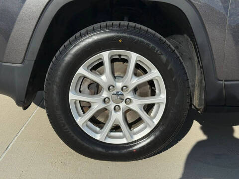 2018 Jeep Cherokee Latitude Plus