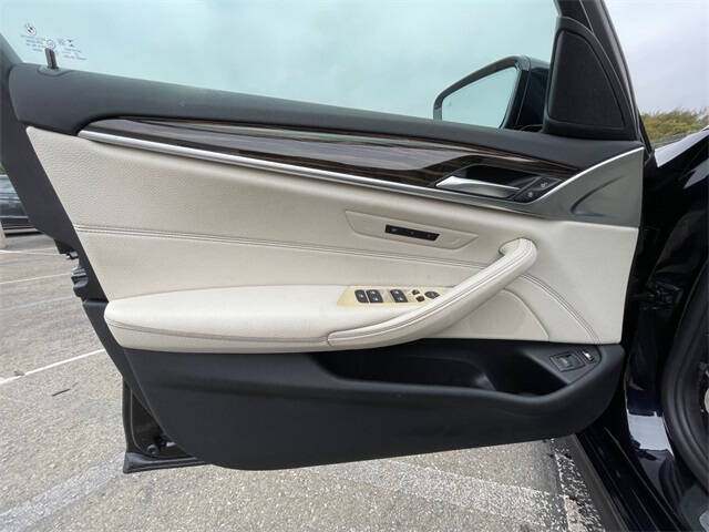 2022 BMW 5 Series 530e